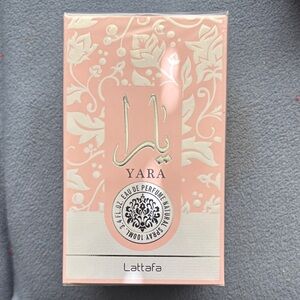Lattafa Yara Eau de Parfum - Elegant Pink